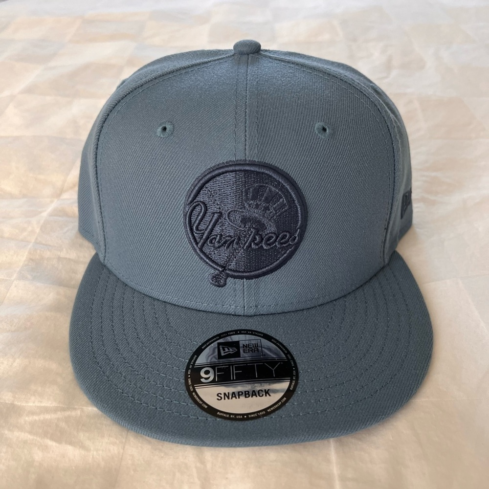 Yankees New Era 9Fifty Blue Yankees Snapback Hat NWT